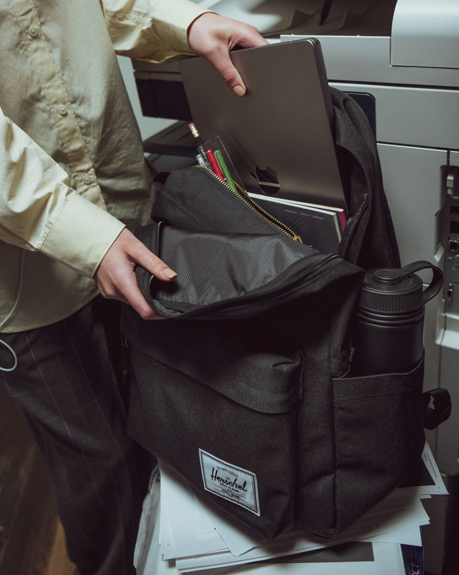 Herschel Supply Co. Classic XL Backpack 30L