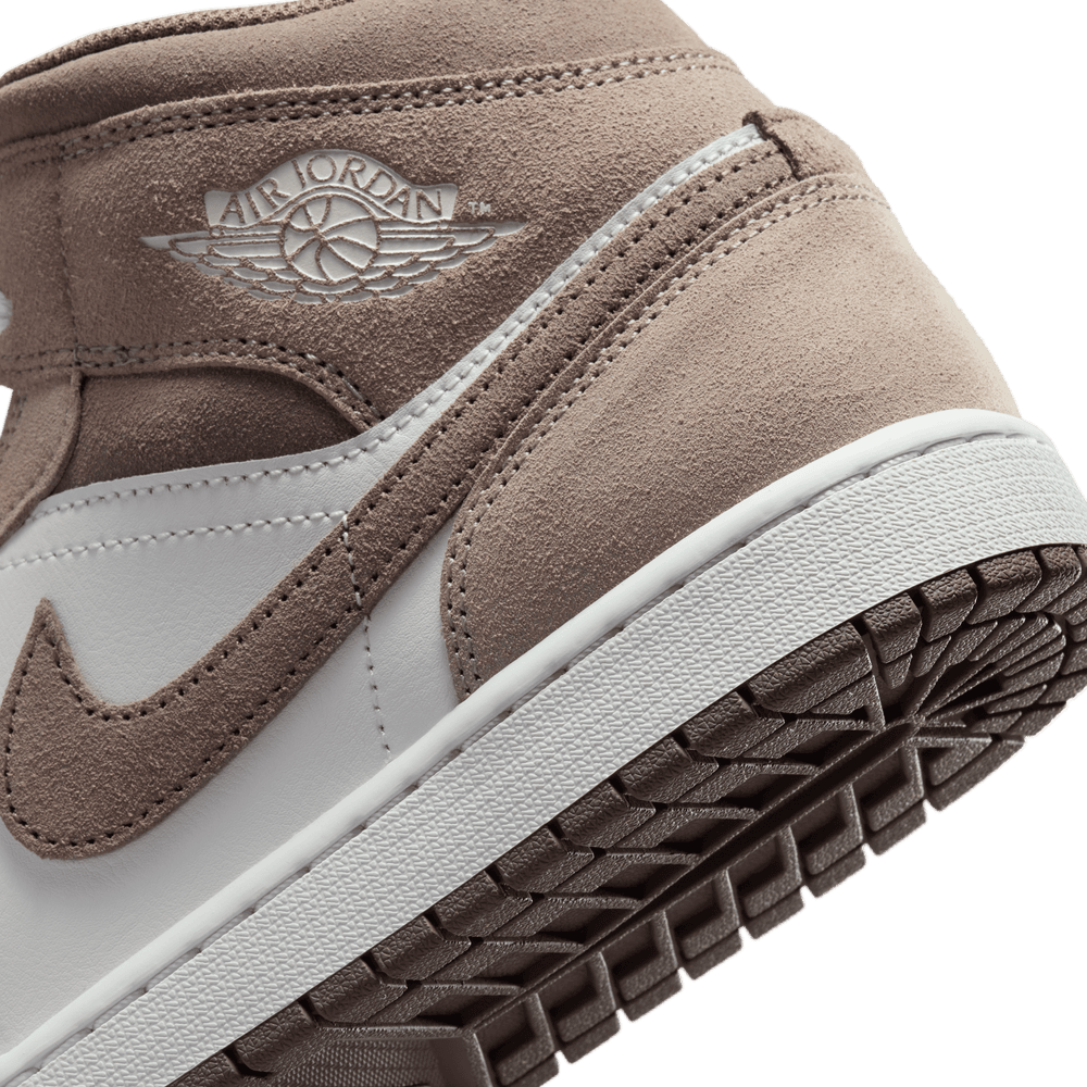 Men's Air Jordan 1 Mid - Sneakerology