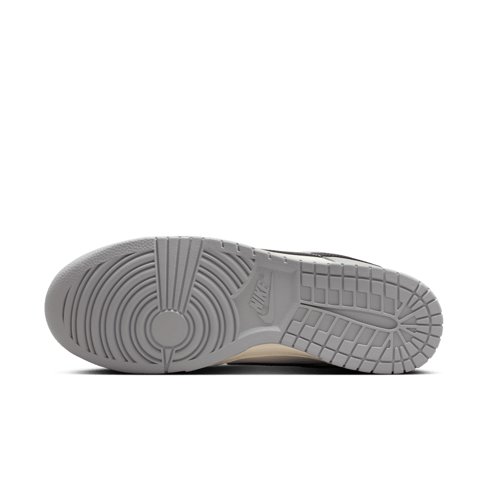 Men's Nike Dunk Low Retro