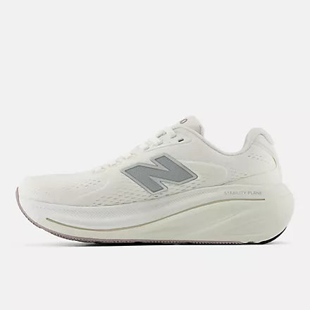 Women's New Balance 860v15 - Sneakerology